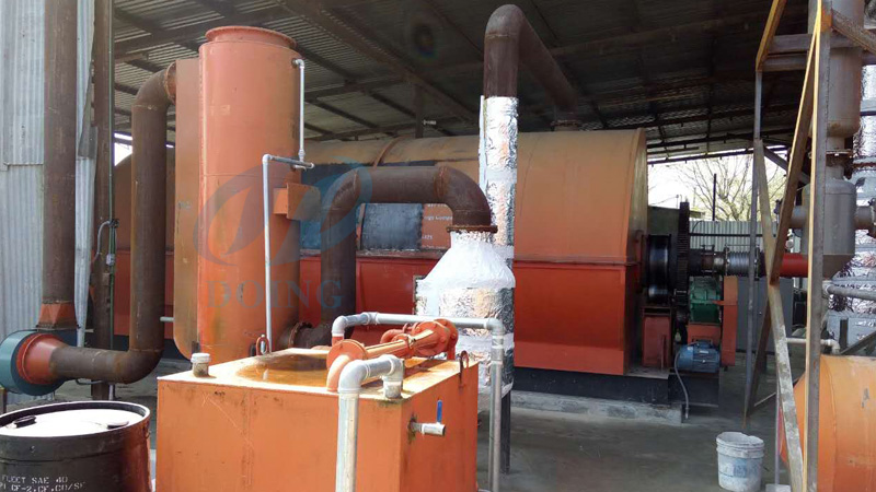 Tyre to oil recycling process pyrolysis plant installed in Mexico and reported by local news